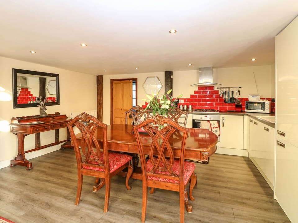 Cottage | Interior
