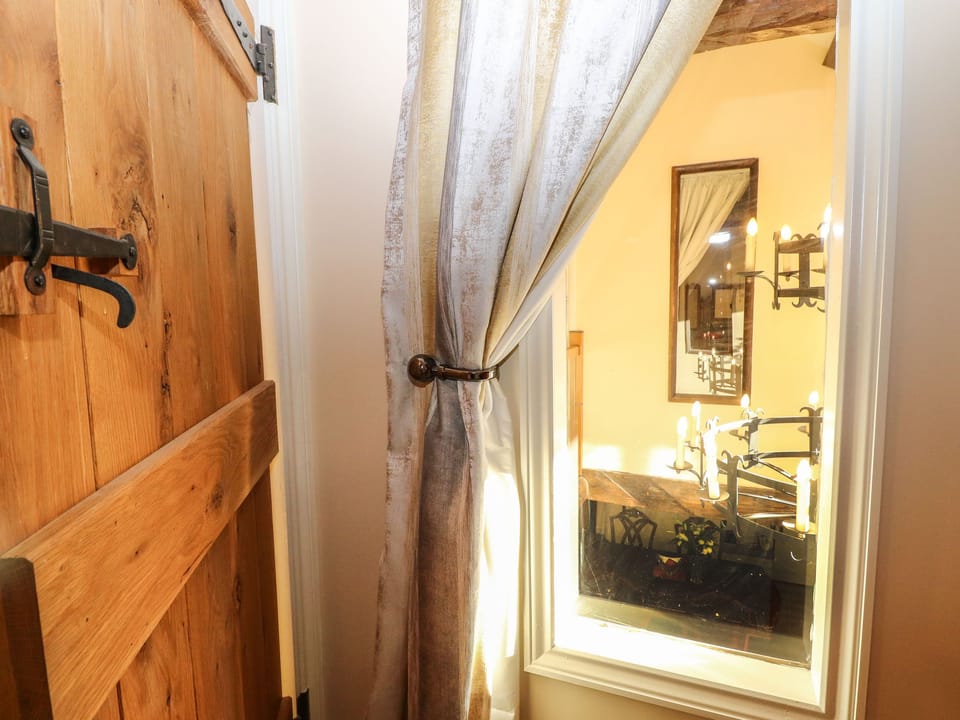 Cottage | Interior