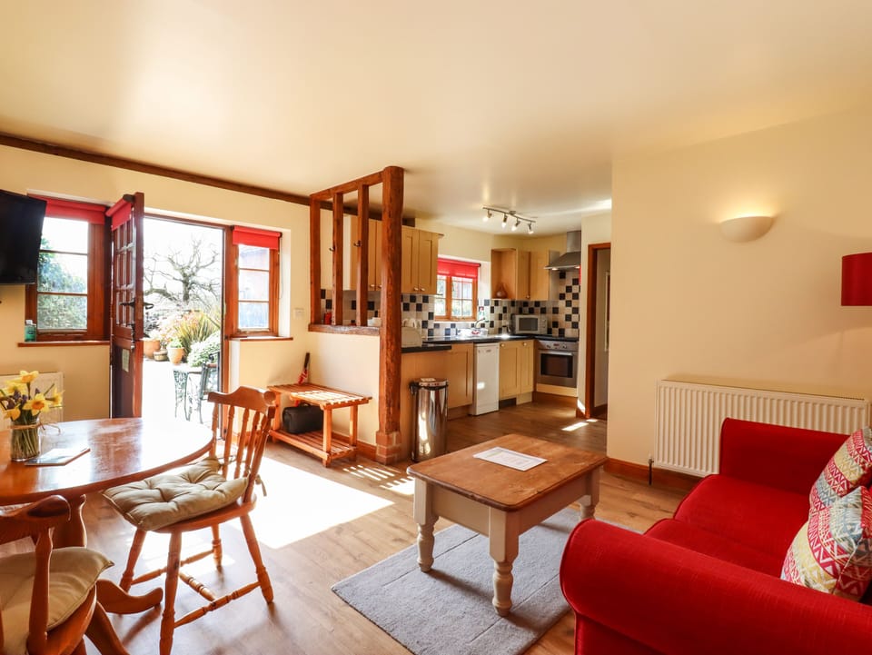 Cottage | Living area | TV, table tennis