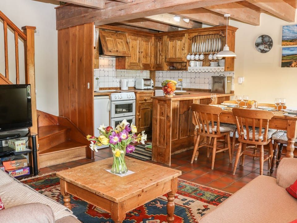 Cottage | Interior
