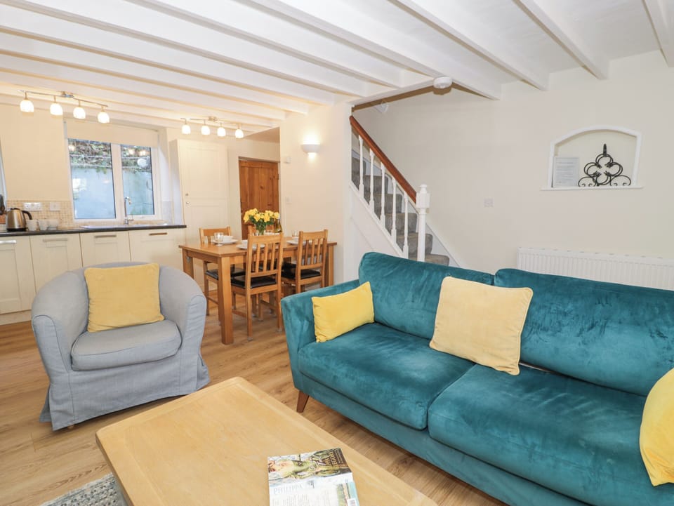 Cottage | Living area | TV, DVD player