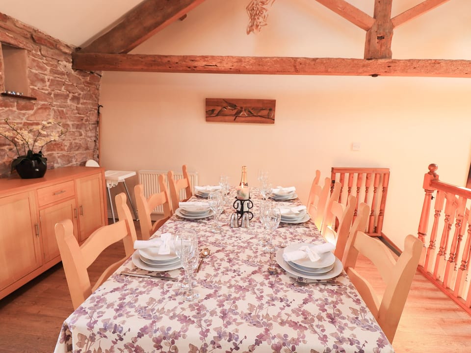 Cottage | Private kitchen | Fridge, microwave, dishwasher, cookware/dishes/utensils