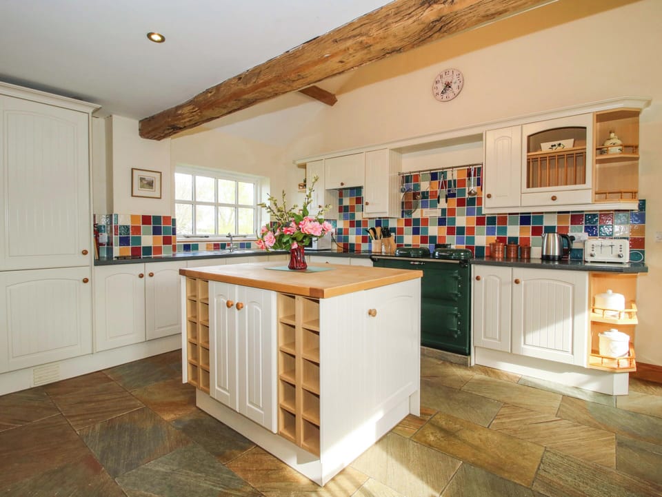 Cottage | Interior