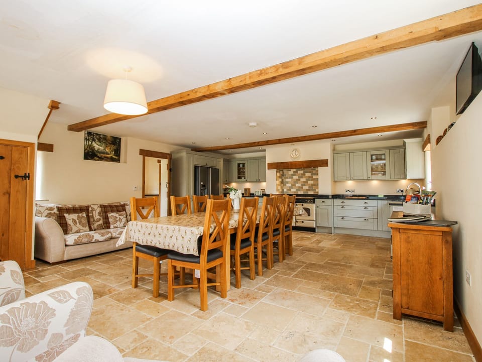 Cottage | Interior