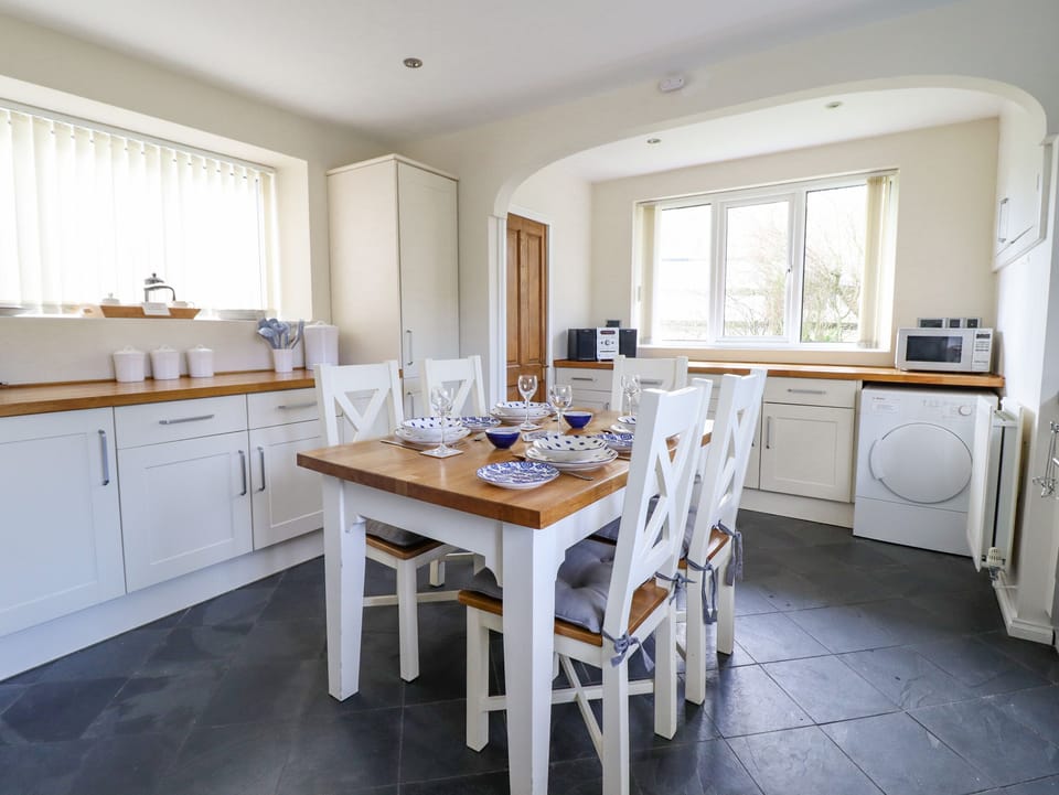 Microwave, stovetop, dishwasher, highchair