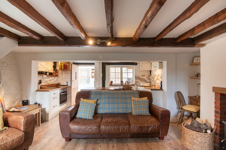 Cottage | Living room | TV