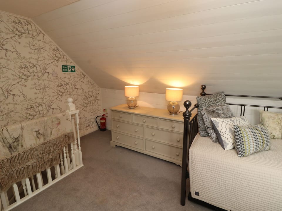Cottage | Interior