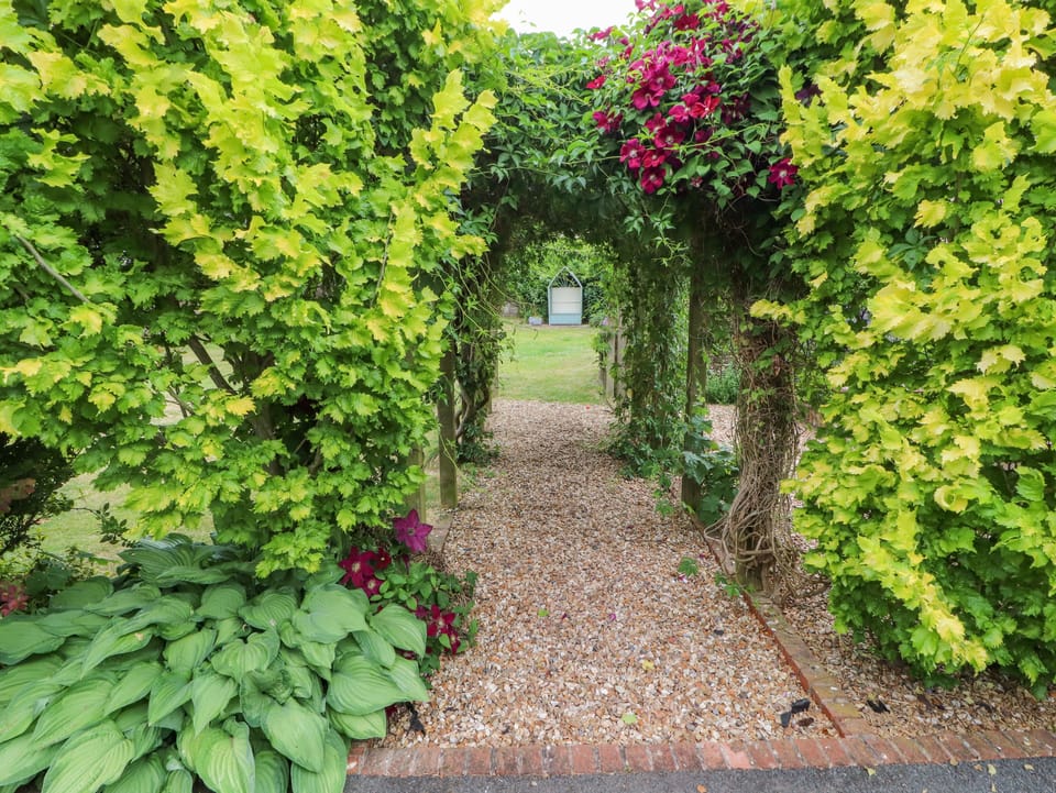 Cottage | Property grounds