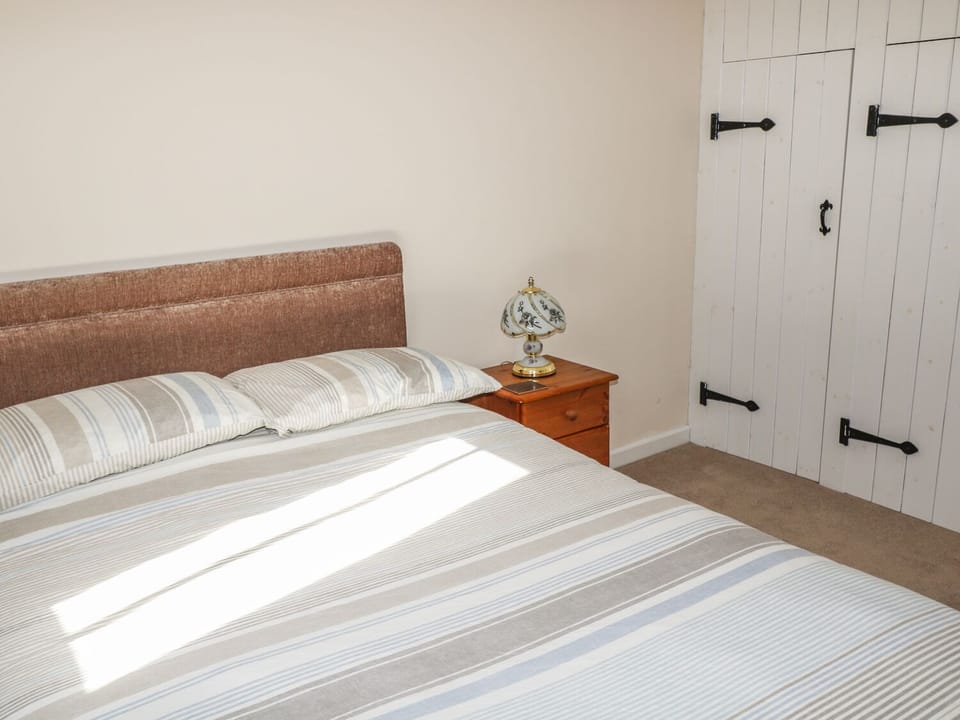Cottage | 3 bedrooms, individually decorated, individually furnished, free WiFi
