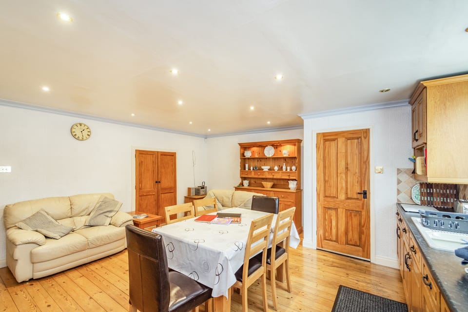 Cottage | Interior