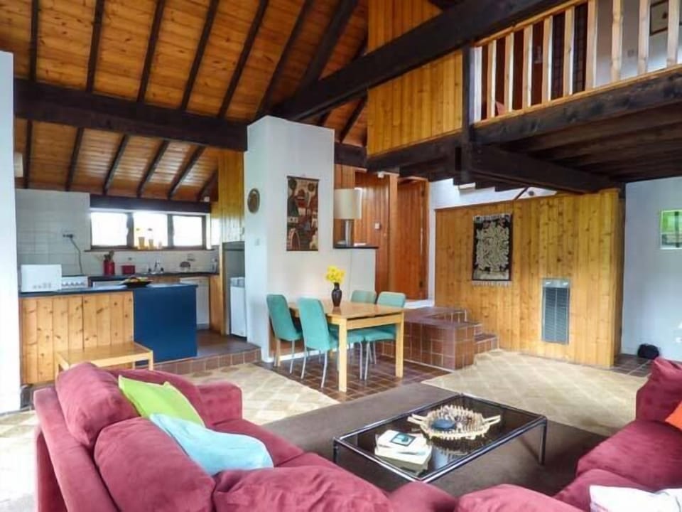 Cottage | Interior