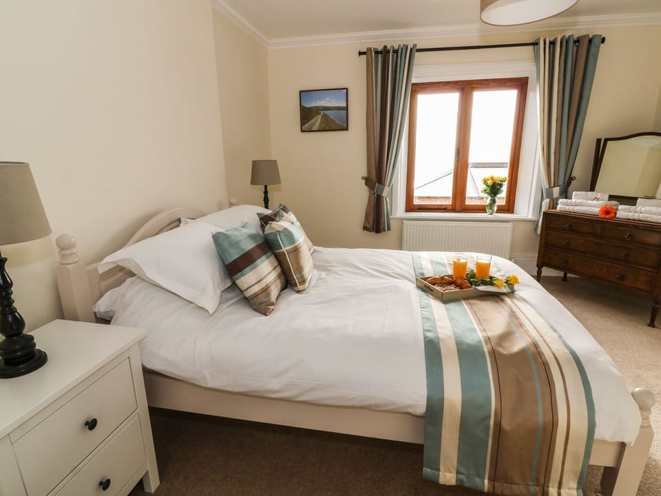 Oakwood House Cottage in Wales