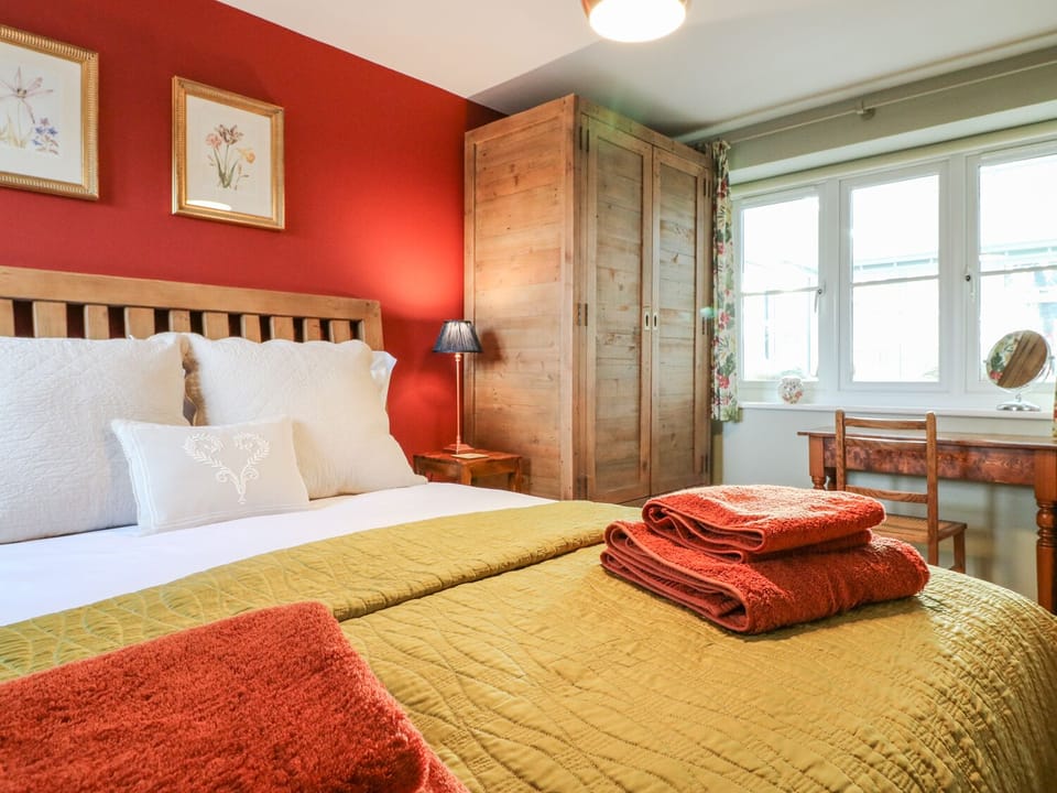 South Lodge Cottage in North Dorset District