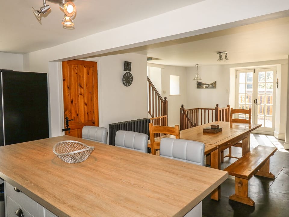 Cottage | Interior