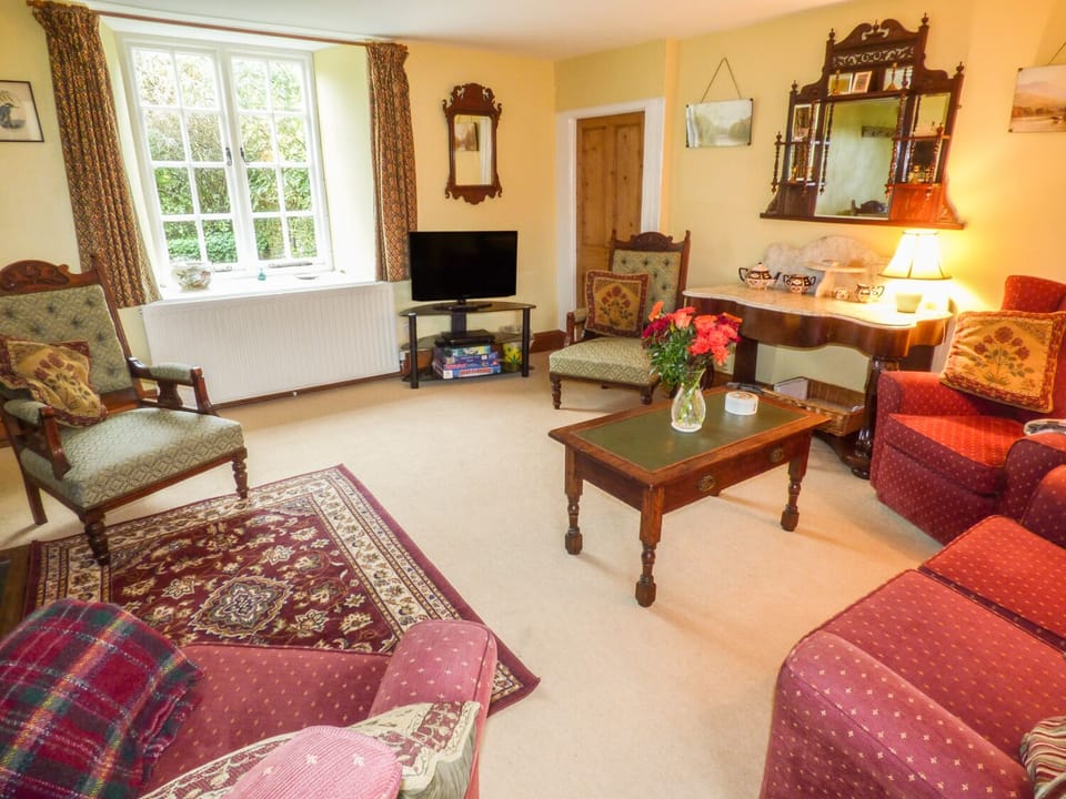 Cottage | Interior
