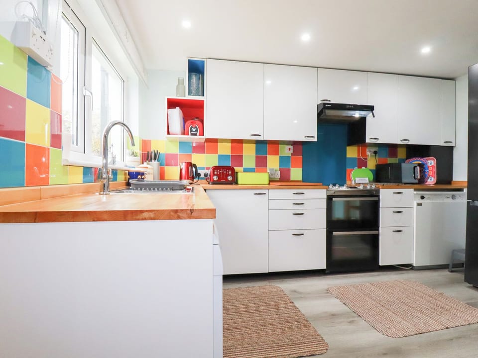 Fridge, microwave, dishwasher, electric kettle