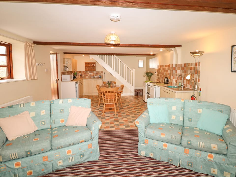 Cottage | Living room | DVD player, table tennis