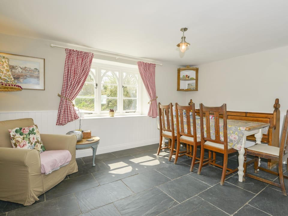 Cottage | Living room | TV, DVD player