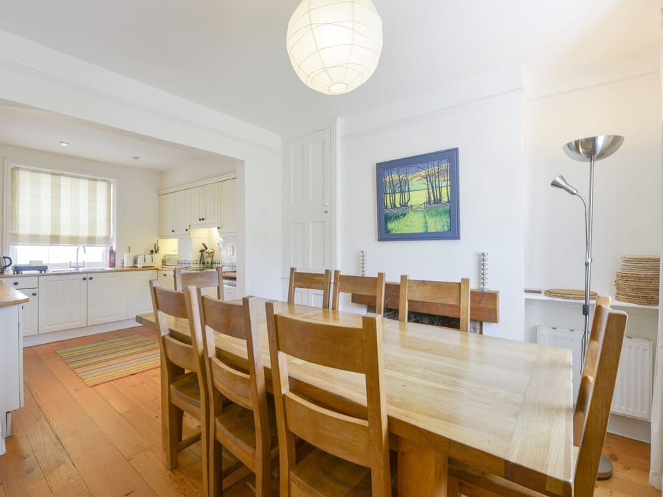 Cottage | Dining