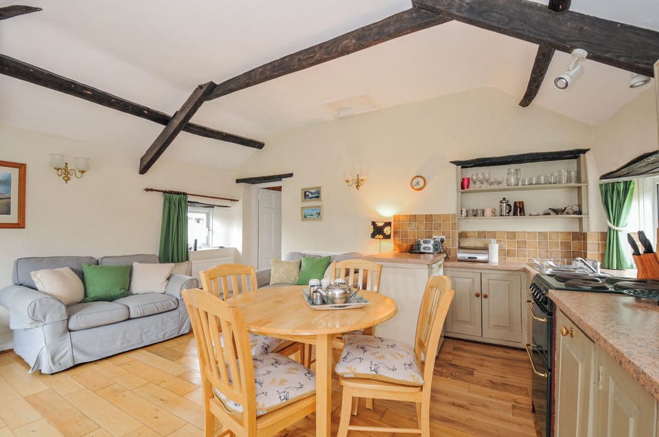 Cottage | Interior