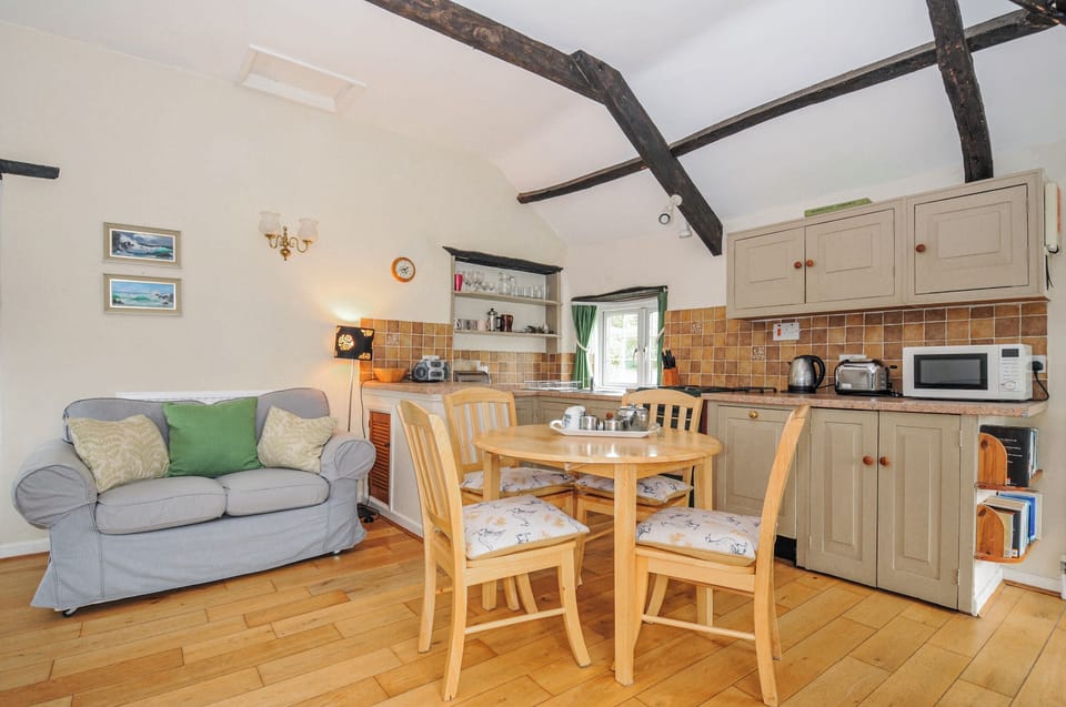 Cottage | Interior