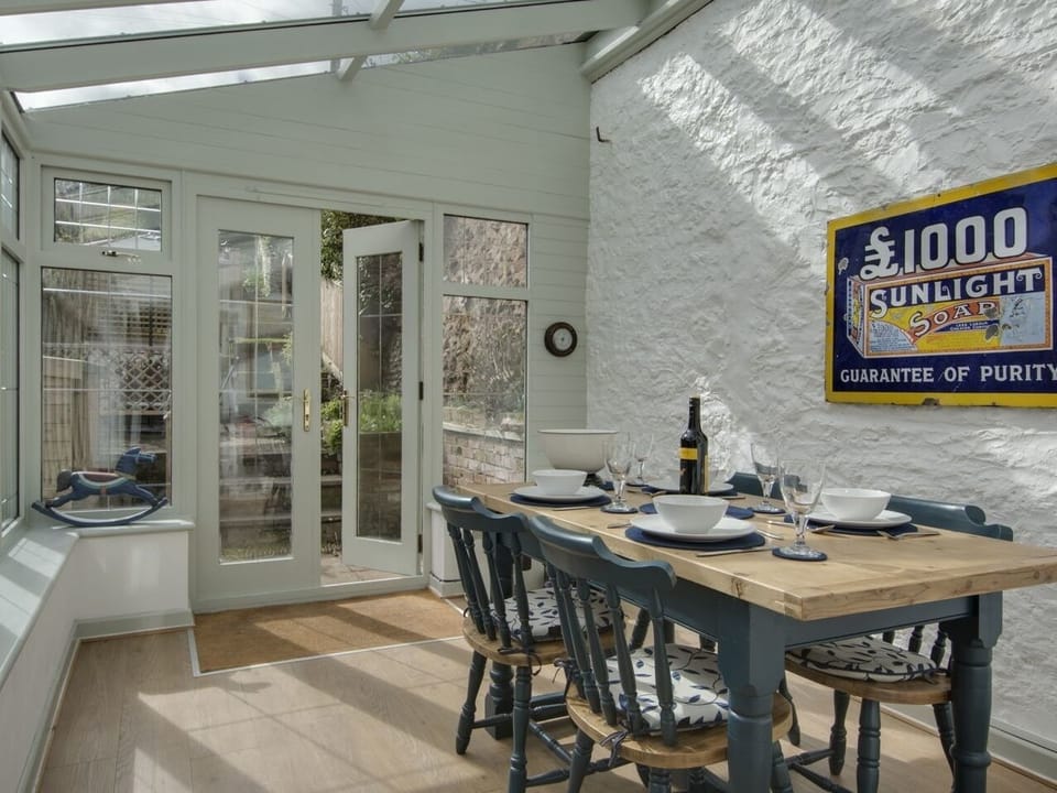 Cottage | Dining
