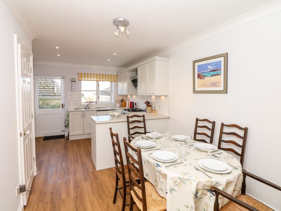 Cottage | Interior