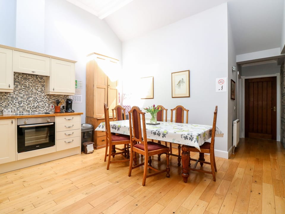 Cottage | Interior