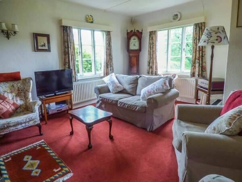 Cottage | Interior