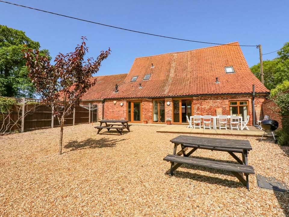 Cottage | Property grounds