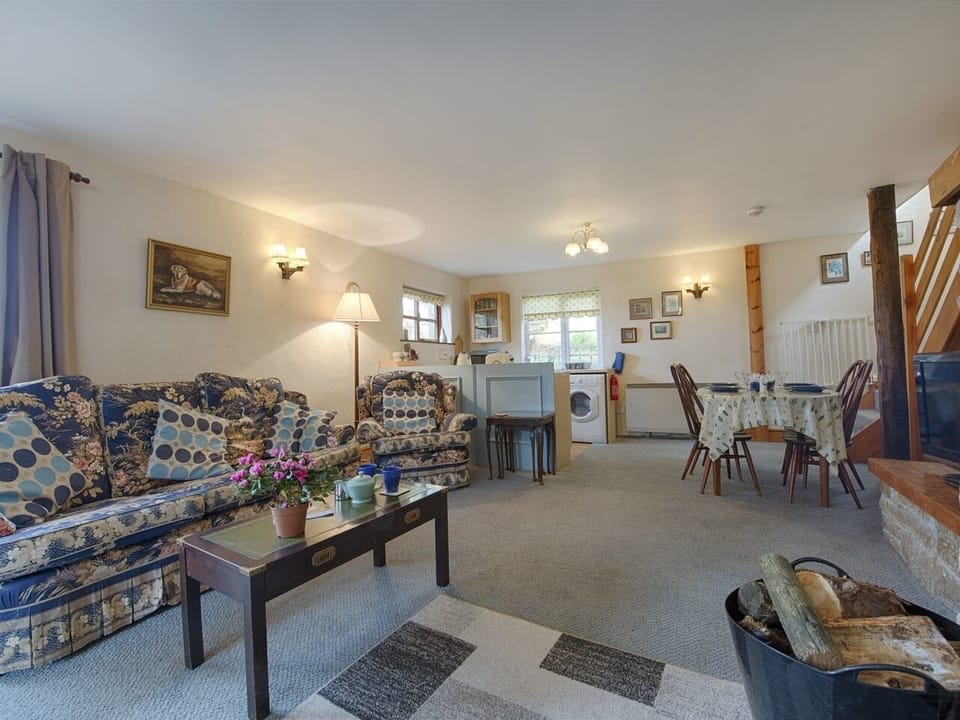 Cottage | Living room | TV, DVD player