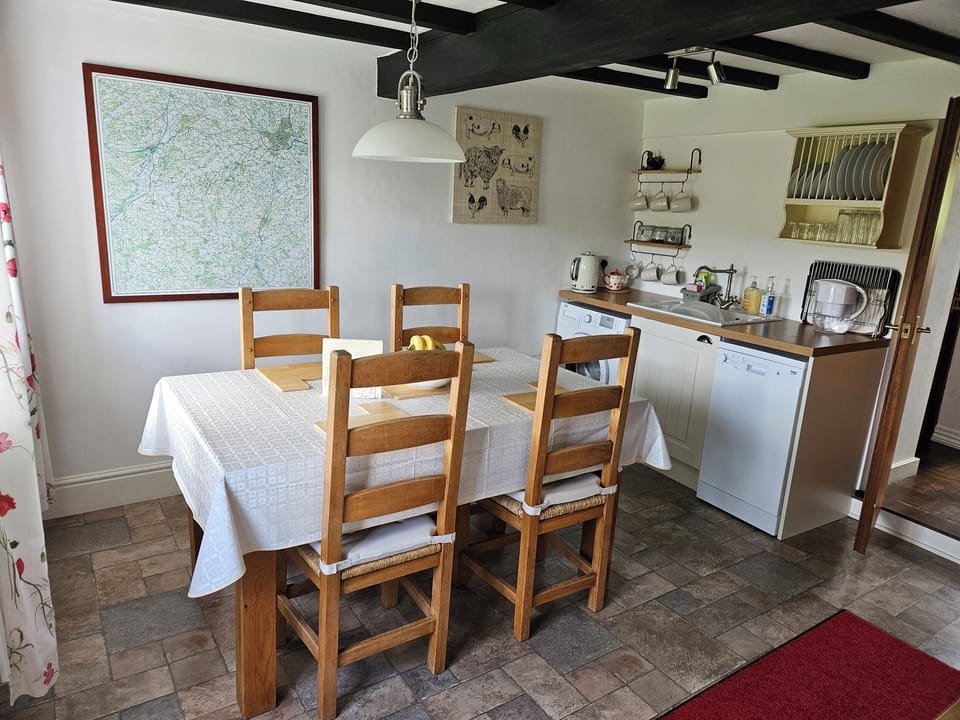 Cottage | Private kitchen | Dishwasher, highchair, cookware/dishes/utensils