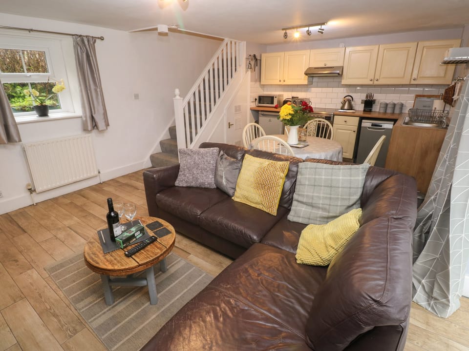 Cottage | Interior