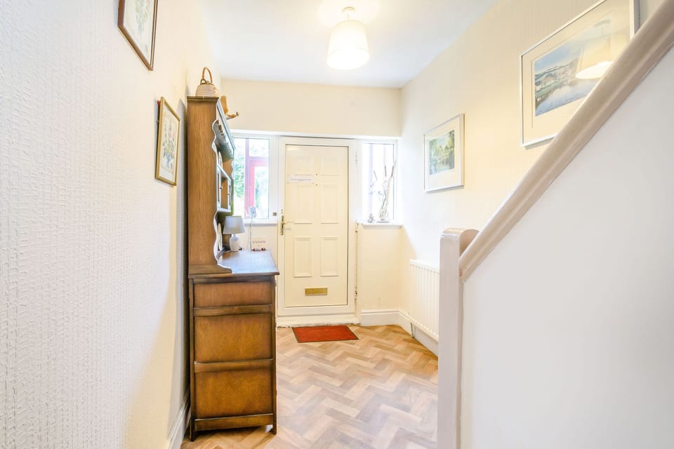 Cottage | Interior