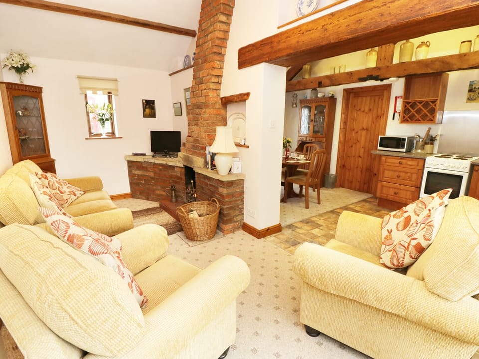 Cottage | Living room | TV