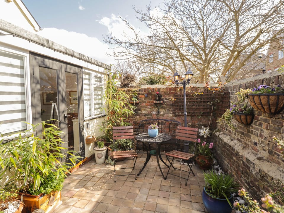 Cottage | Interior