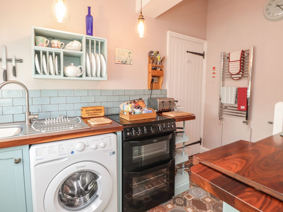 Cottage | Interior