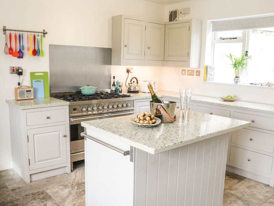 Cottage | Interior