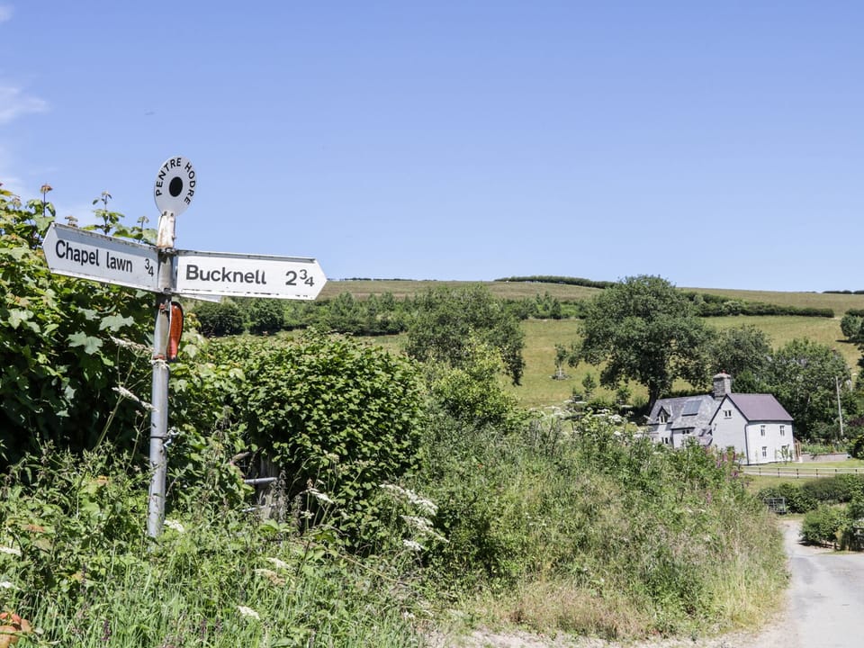 Cottage | Property grounds
