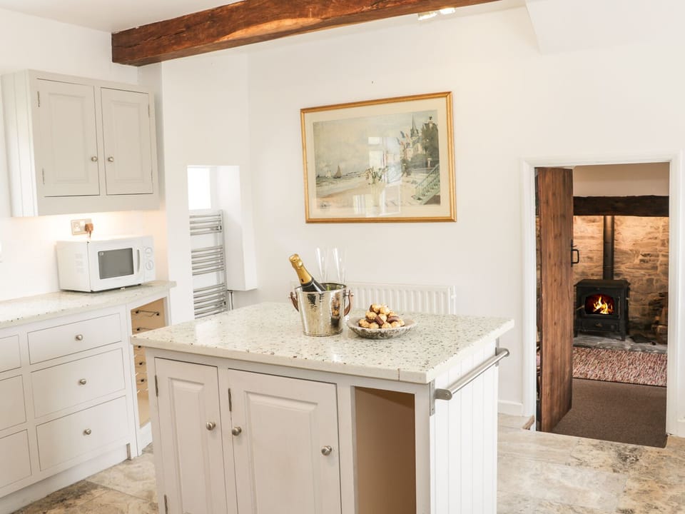 Cottage | Interior