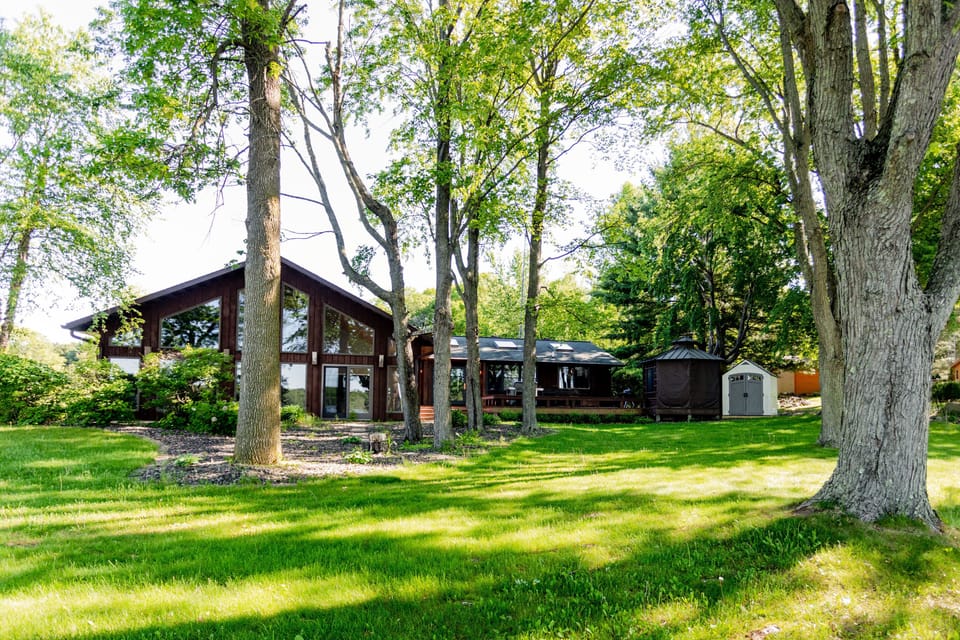 Lakeside View of the home!
