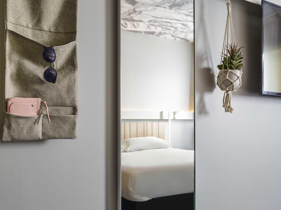 Standard Room, 1 Double Bed, Accessible | Desk, laptop workspace, blackout drapes, soundproofing