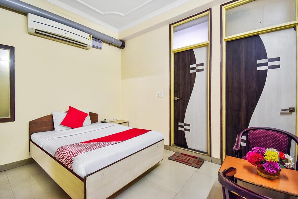 Free WiFi, bed sheets, wheelchair access