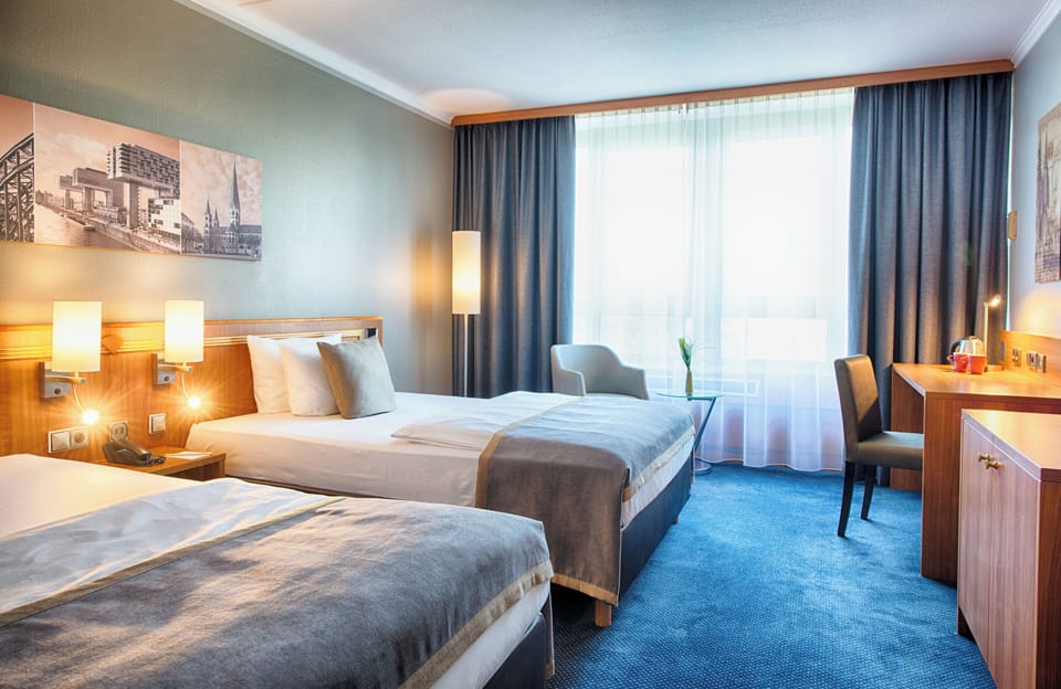 Superior Double or Twin Room | Hypo-allergenic bedding, in-room safe, desk, blackout drapes