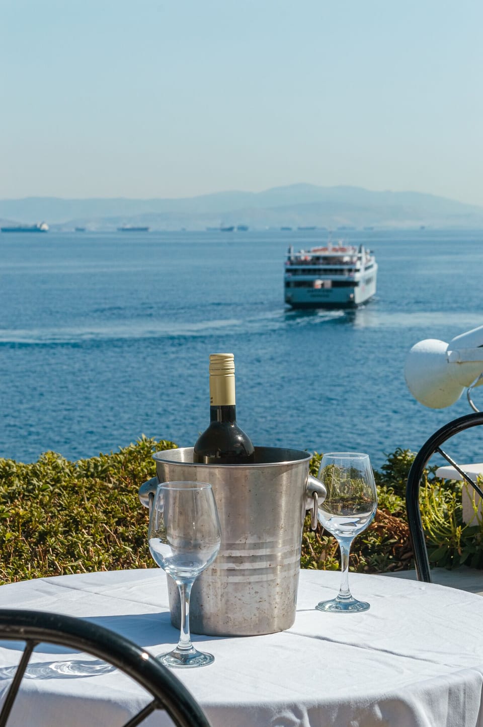 Mistral Apartments Aegina Bed and Breakfast in Islands