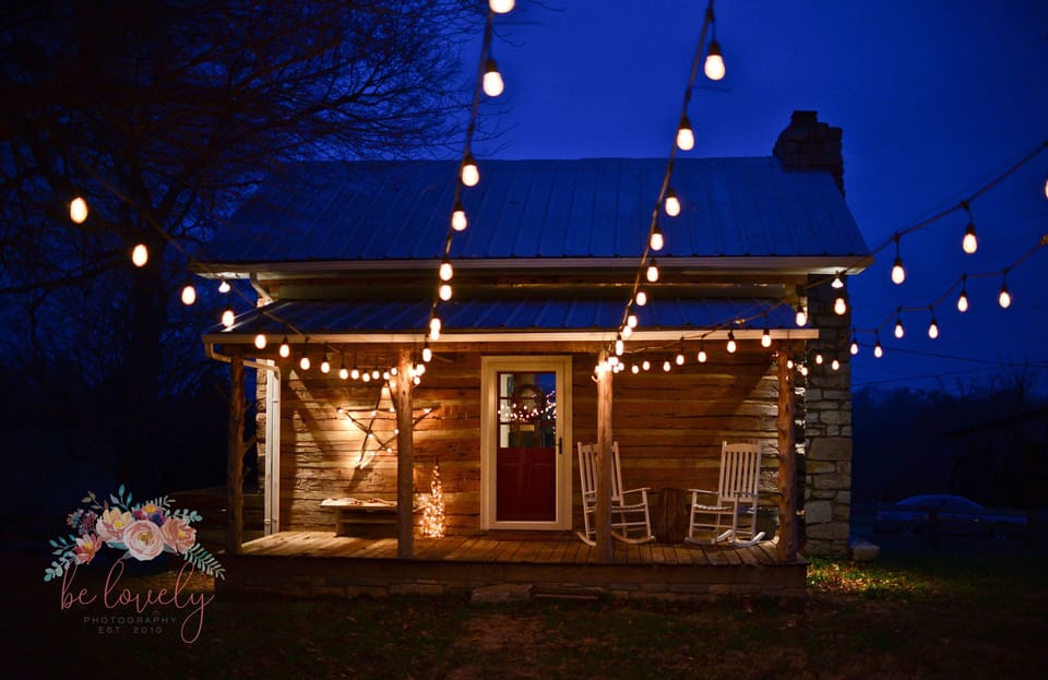 Did you know that the famous Davy Crockett stayed in this cozy cabin?