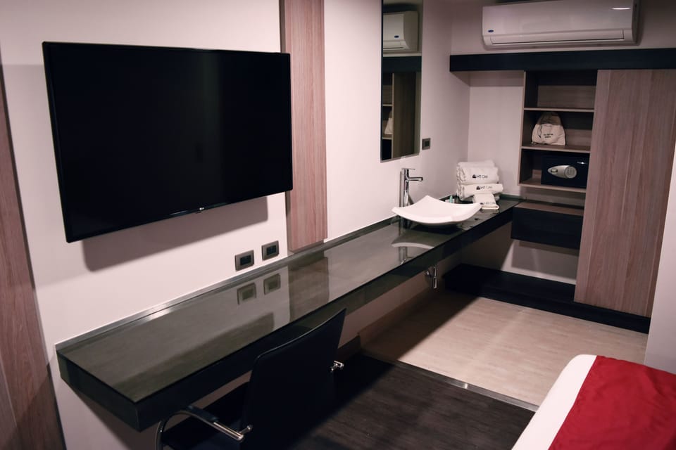 Habitacion Queen | In-room safe, desk, soundproofing, iron/ironing board