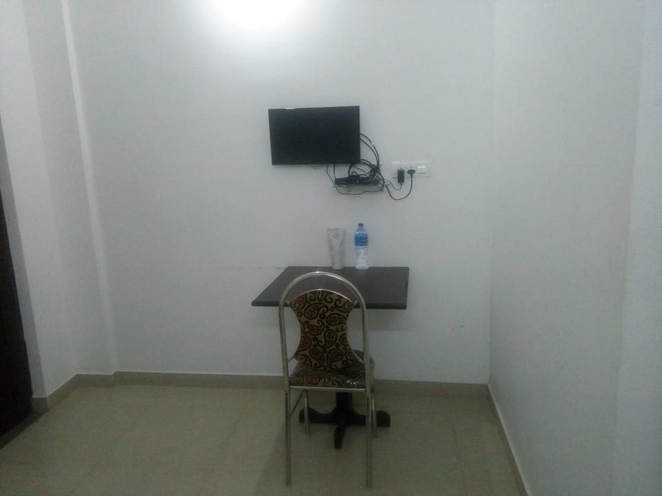 Individually furnished, desk, soundproofing, free WiFi