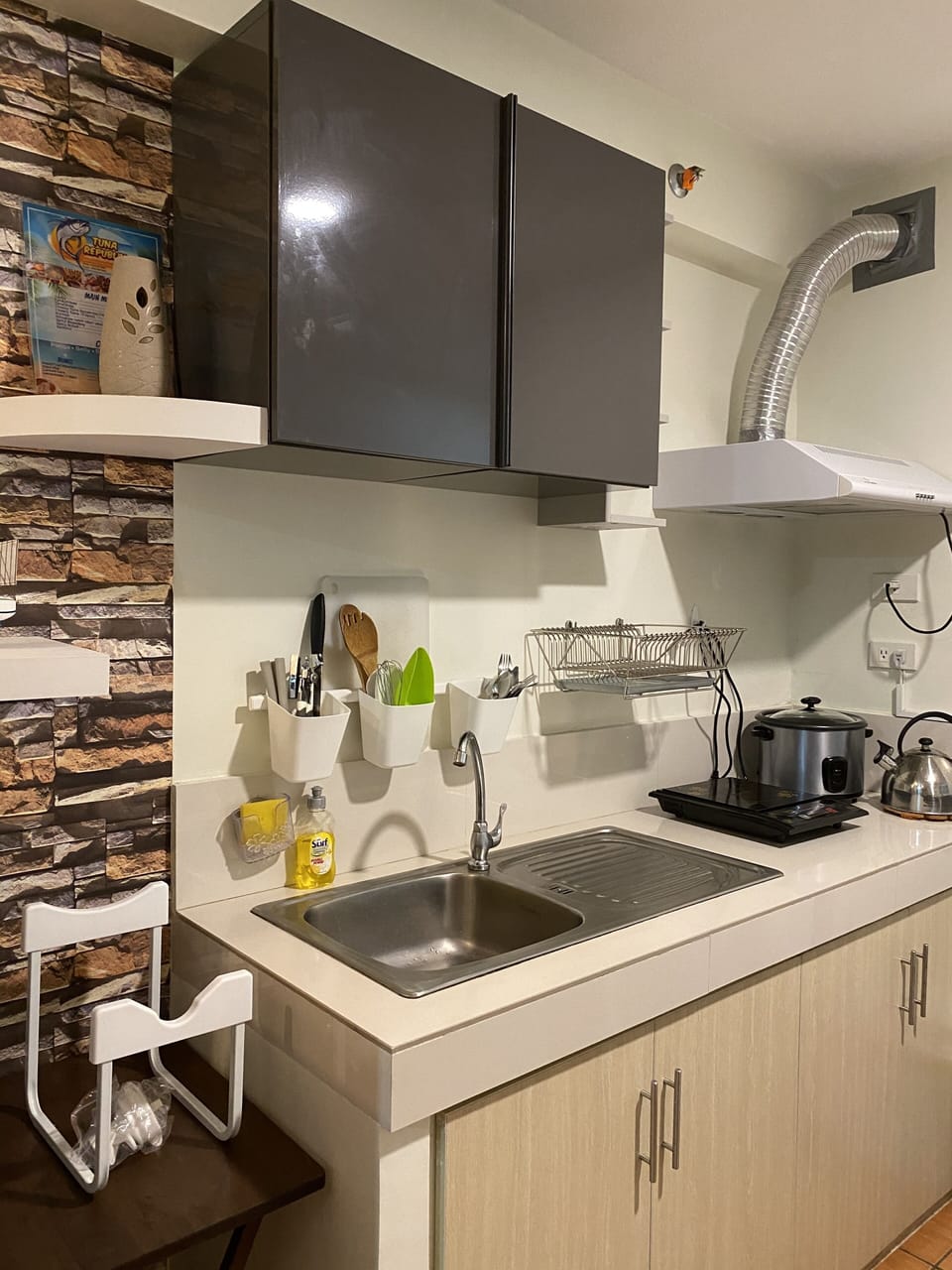 Condo, 1 Bedroom, Pool View | Private kitchen | Full-size fridge, microwave, stovetop, electric kettle