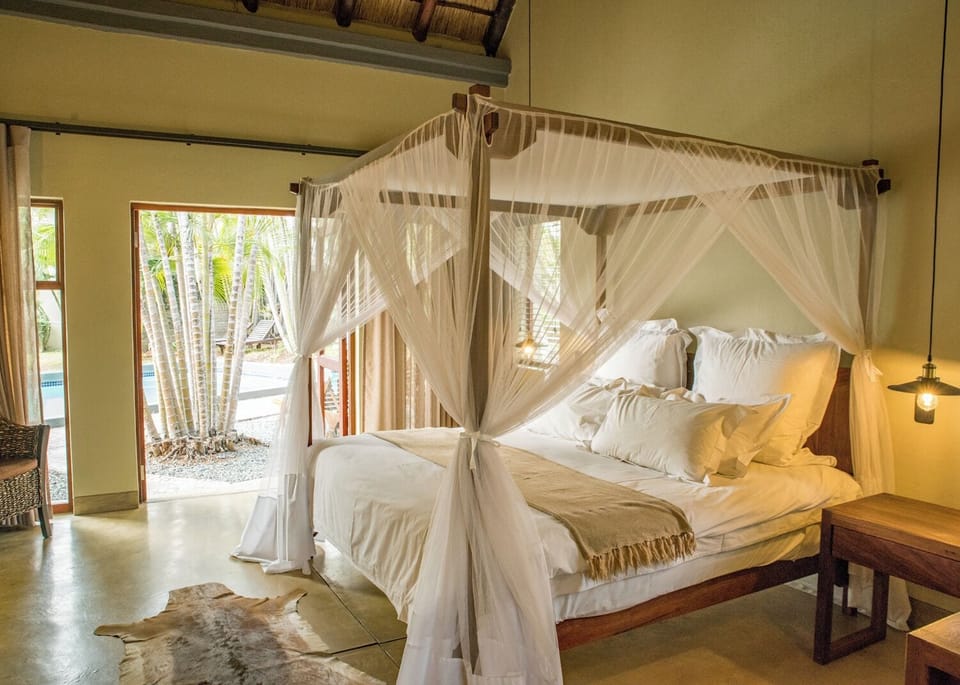 Deluxe Double Room | 1 bedroom, in-room safe, desk, laptop workspace